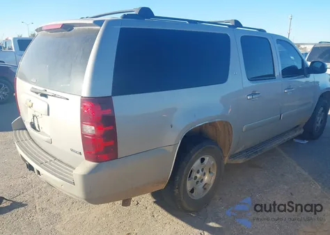 2008 Chevrolet Suburban 1500 Lt z USA, uszkodzony, nr VIN 1GNFK16388R122079